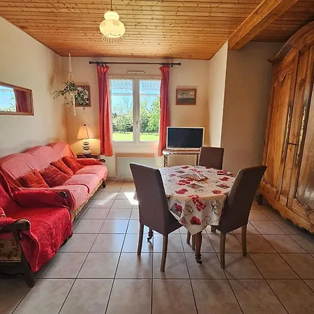 Familial Avec Jardin Prive Et Barbecue Pres De - Fr-1-426-104 Vakantiehuis *